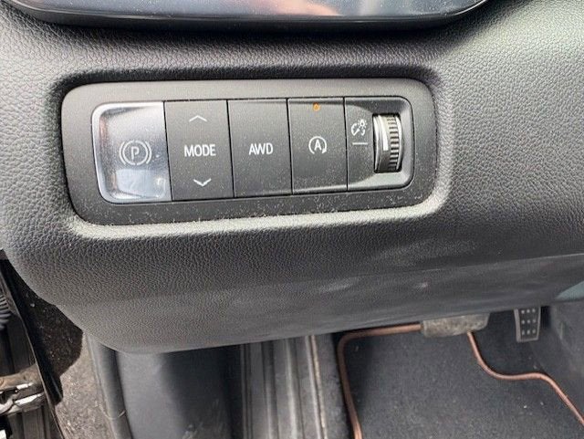 2024 GMC Acadia AT4