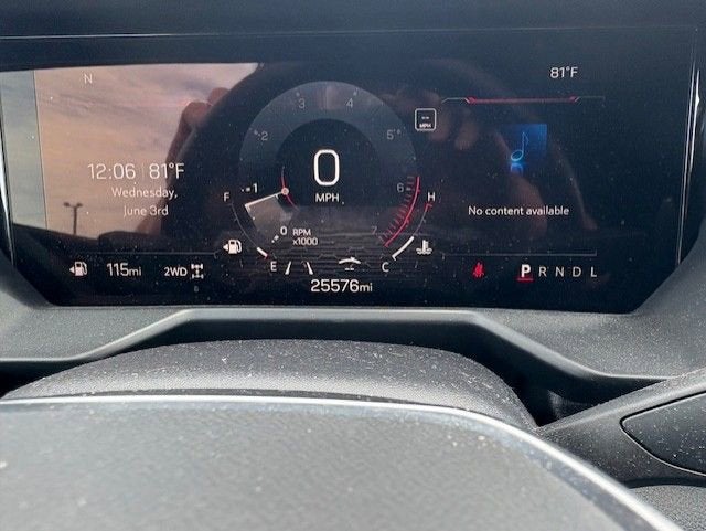 2024 GMC Acadia AT4