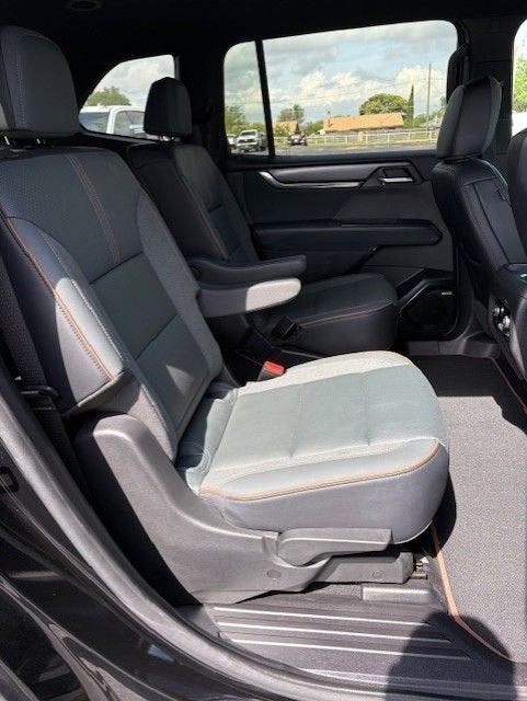 2024 GMC Acadia AT4
