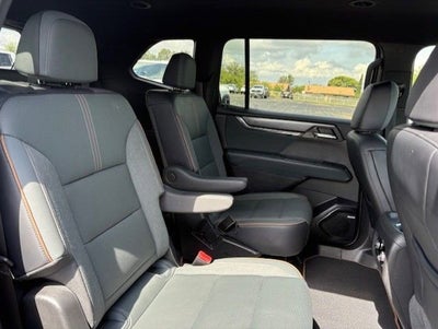 2024 GMC Acadia AT4