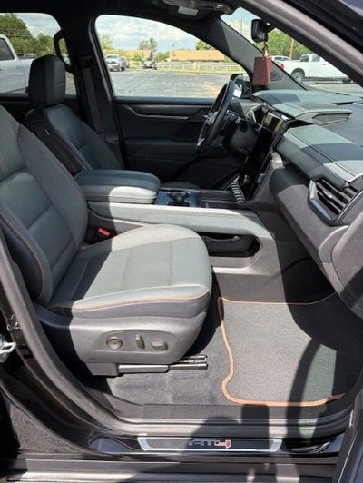 2024 GMC Acadia AT4