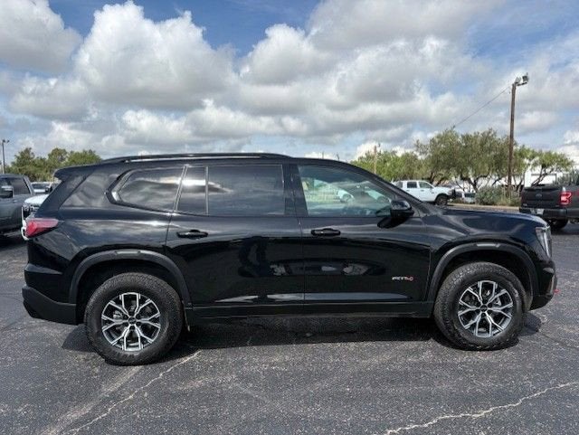 2024 GMC Acadia AT4
