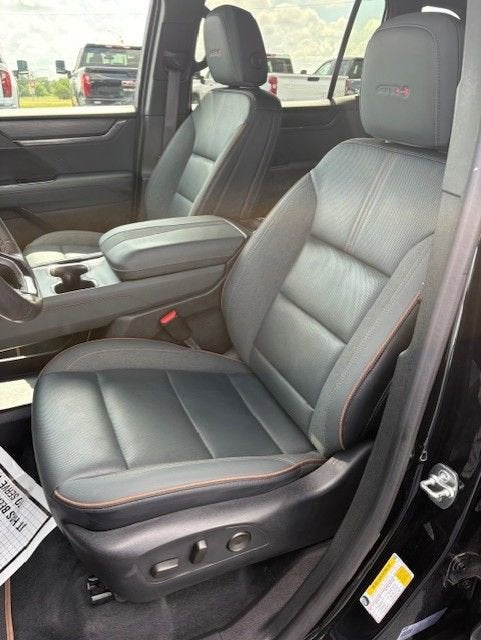 2024 GMC Acadia AT4