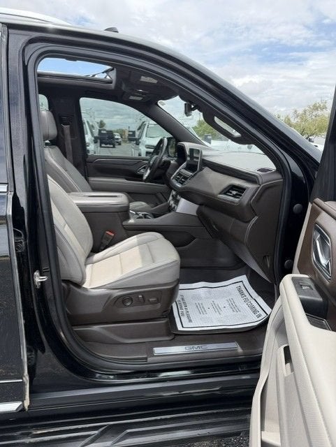 2023 GMC Yukon XL SLT
