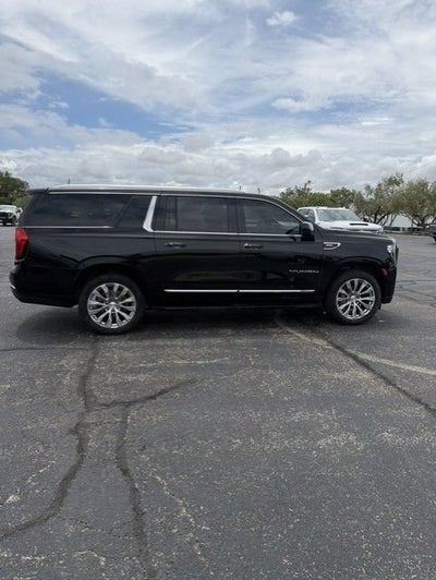 2023 GMC Yukon XL SLT