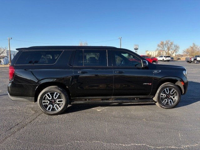 2023 GMC Yukon XL AT4