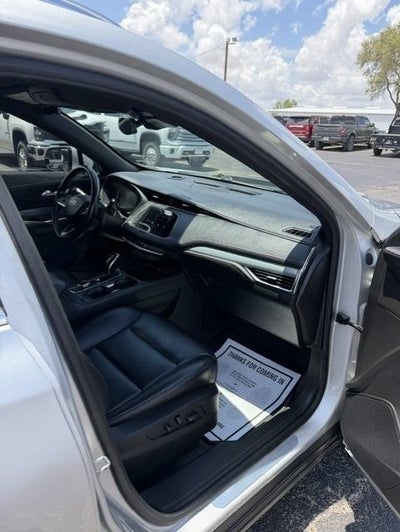 2022 Cadillac XT4 Premium Luxury