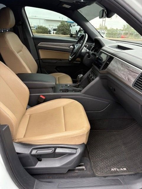 2020 Volkswagen Atlas Cross Sport 2.0T SE w/Technology