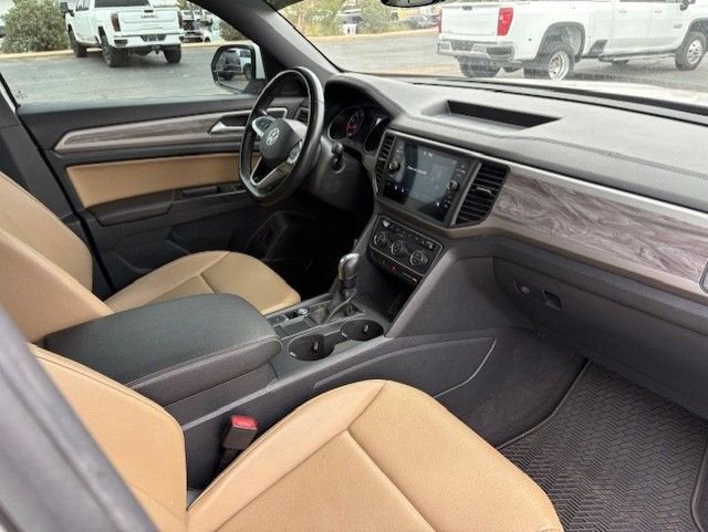 2020 Volkswagen Atlas Cross Sport 2.0T SE w/Technology