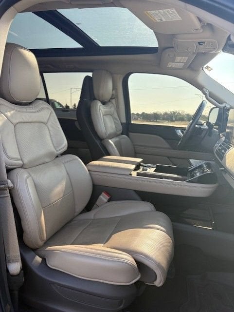 2023 Lincoln Navigator L Reserve