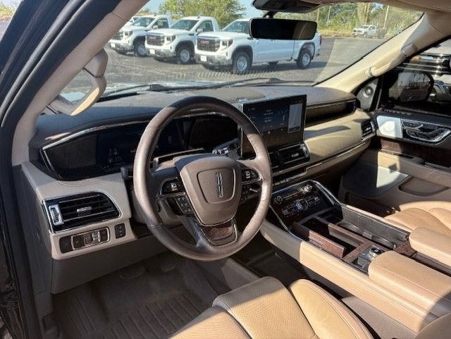 2023 Lincoln Navigator L Reserve
