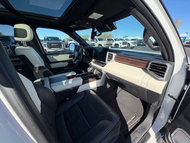 2023 Toyota Sequoia Capstone