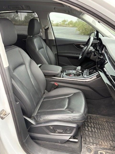 2023 Audi Q7 Premium Plus