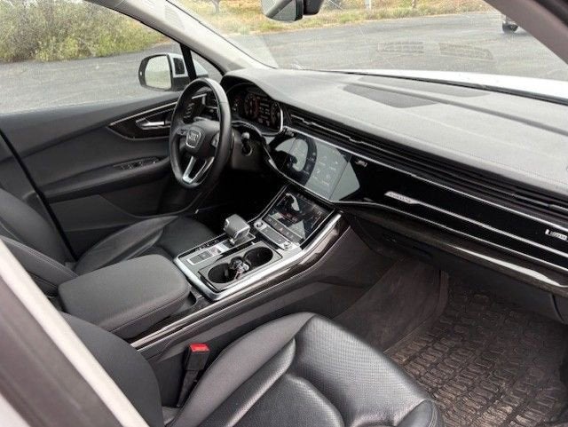 2023 Audi Q7 Premium Plus